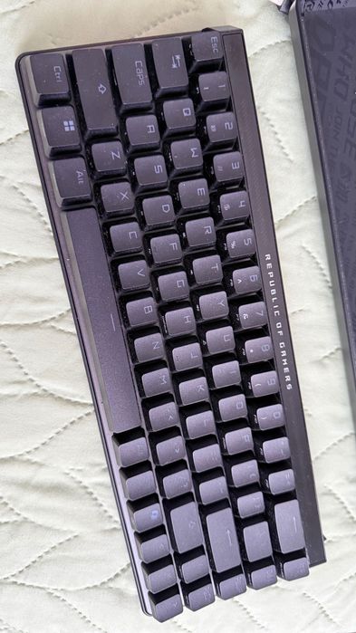 Teclado Asus ROG Falchion USB Mecânico
