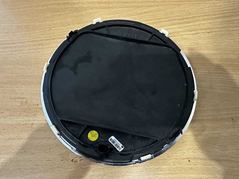 Эмблема решетки радиатора  Mercedes