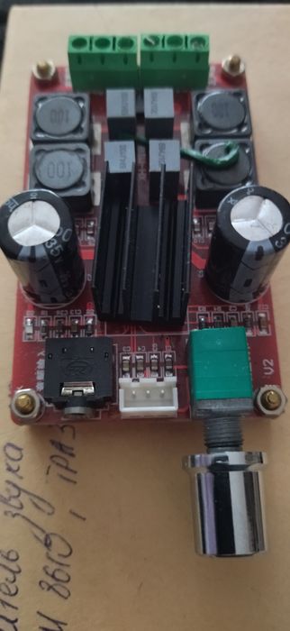 Продам усилитель звука на микросхемах.