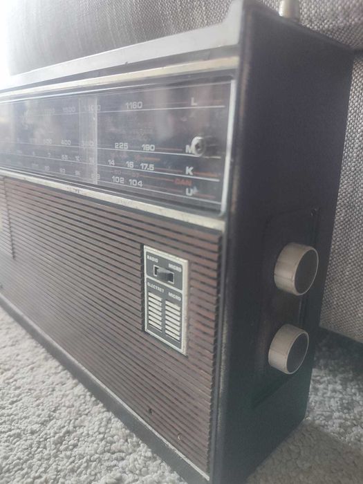 Rádio Philips RR523