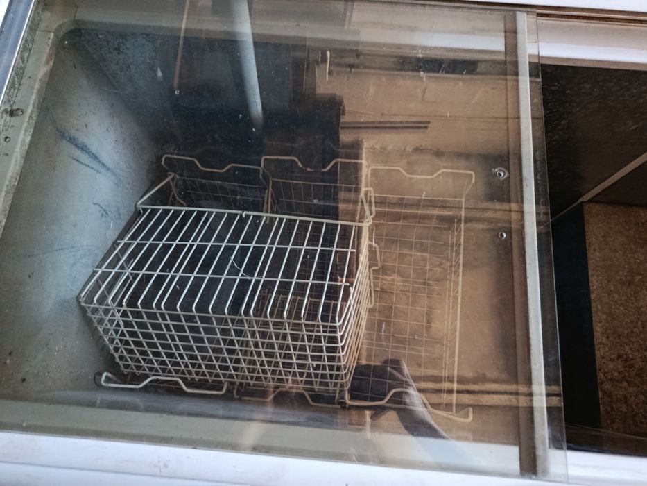 Продам морозильну камеру