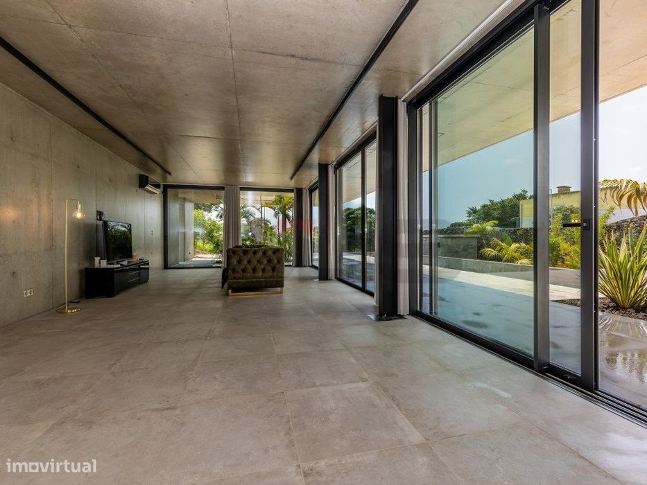 Refúgio Exclusivo com Vista Mar em São Roque, São Miguel