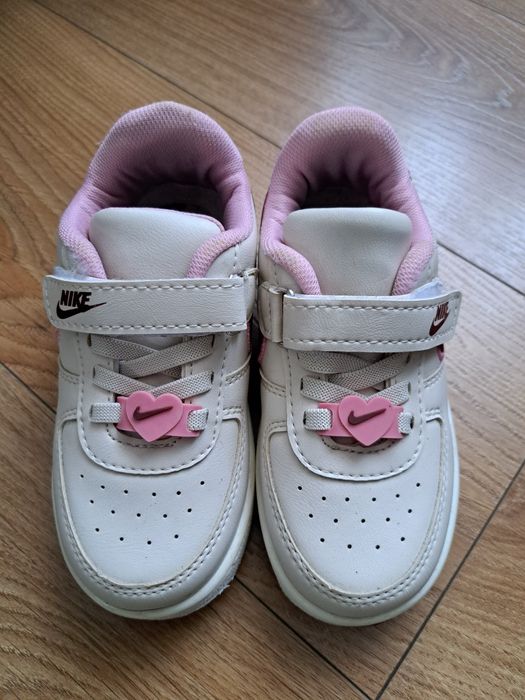 Buty Nike dla dziewczynki