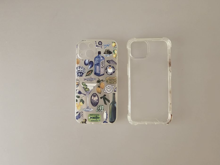Vende-se duas capas para iPhone 13
