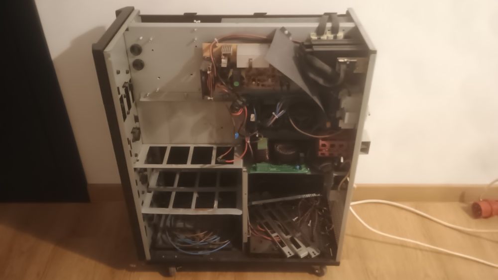 UPS Effekta MH6000 4200W  bez akumulatorów