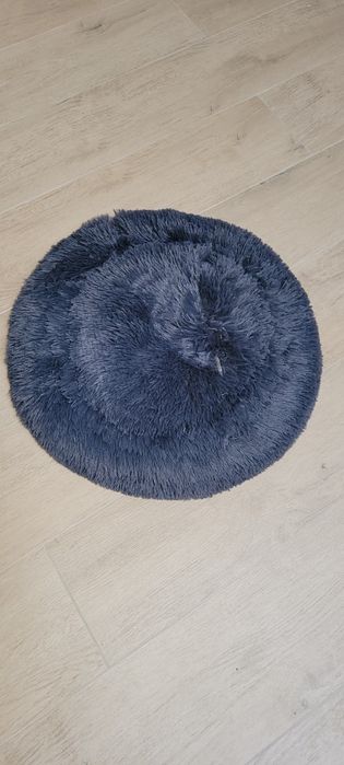 Продам лежанку для котика або невеликого песика. Нова