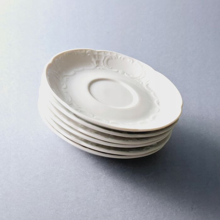 piękne białe spodki porcelanowe rokoko seltmann weiden