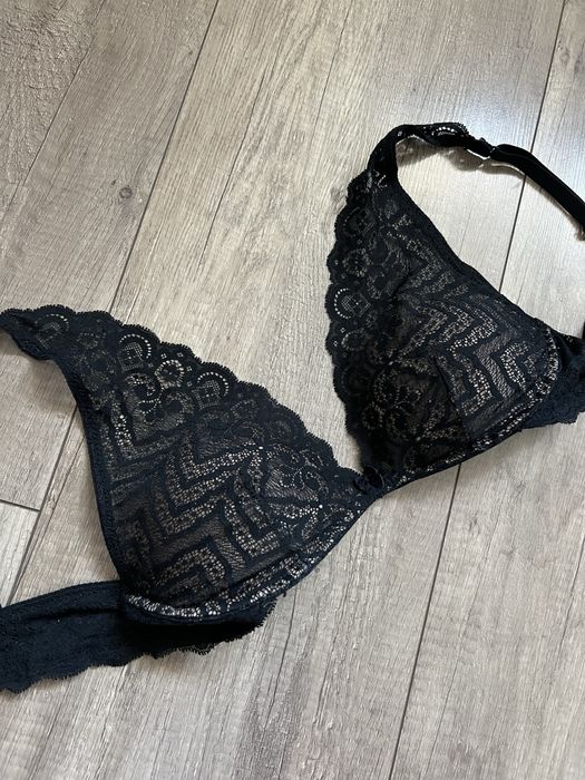 Biustonosz  koronkowy stanik Intimissimi model Elena z trójkątną miseczką 70C czarno beżowy