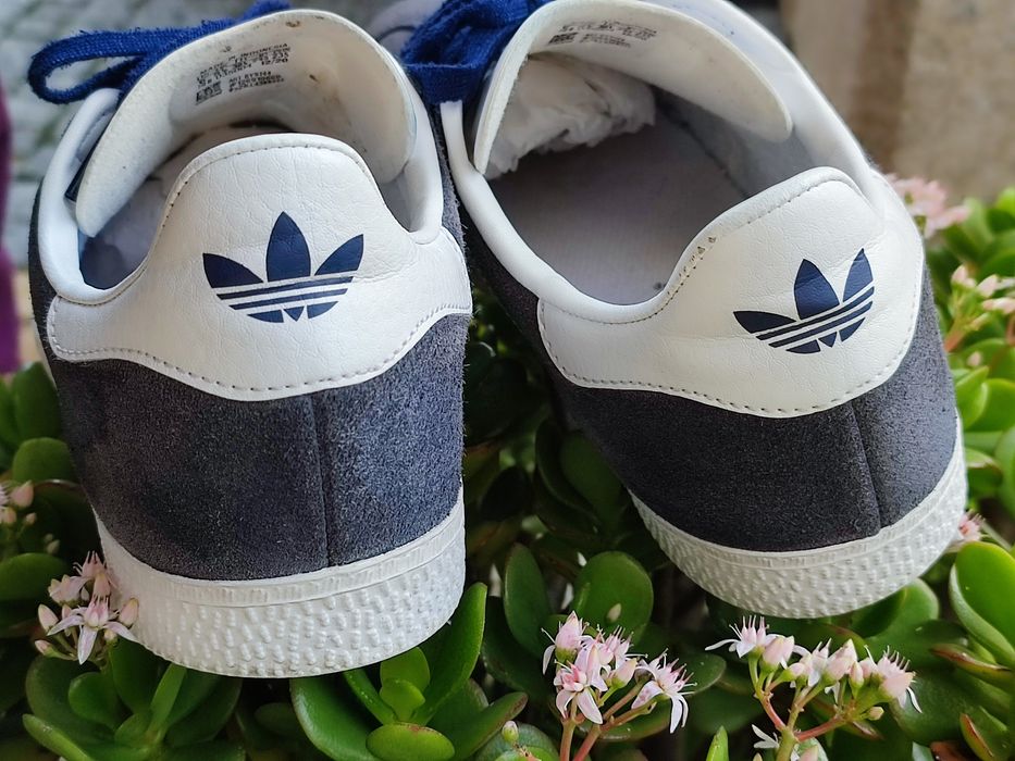 Sapatilhas GAZELLE UNISEX - cor collegiate navy / footwear white