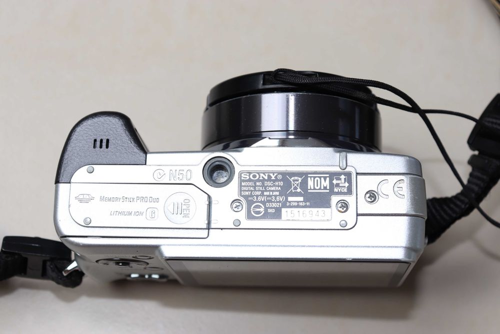 Aparat Sony Cyber-shot DSC-H10 nie wiem czy działa