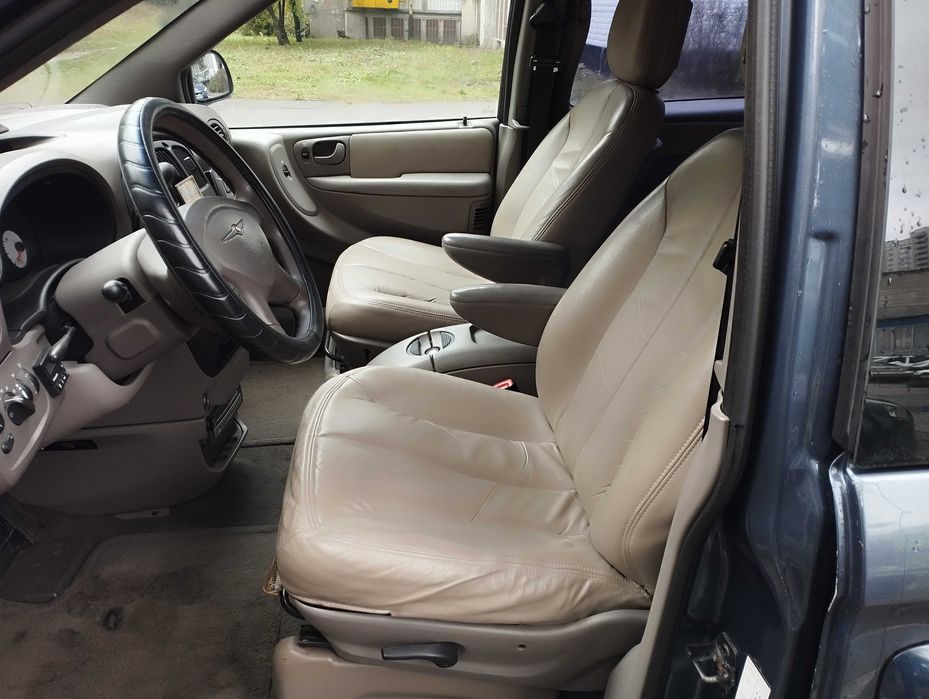 Chrysler Grand Voyager 3.3 v6 AT газ бензин автомат минивео 7 мест