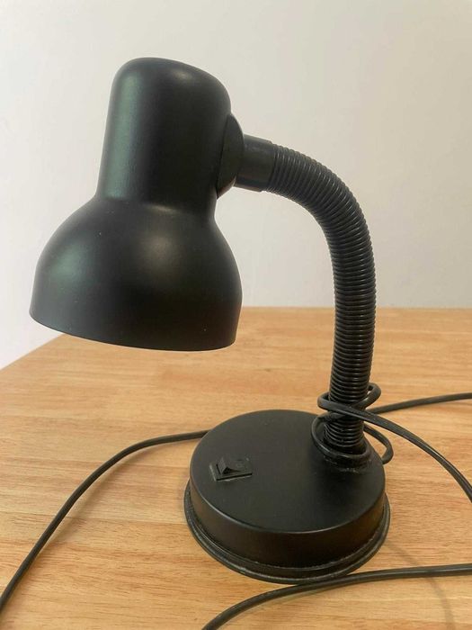 Candeeiro de mesa flexível