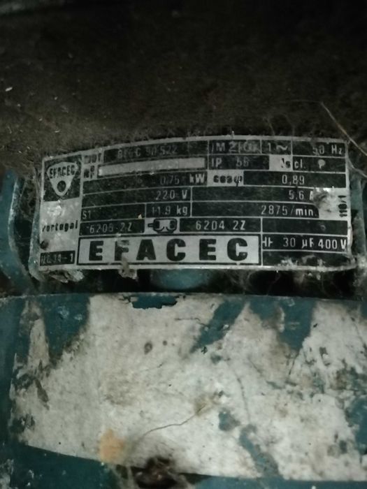 Moinho de cereais usado