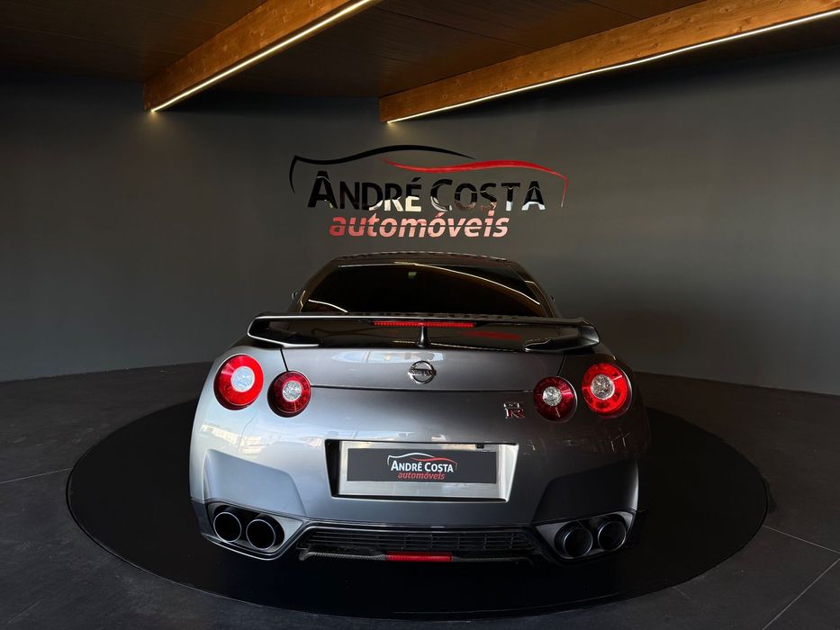 Nissan GT-R 3.8 V6 Black Edition