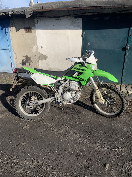 Kawasaki KLX250 Продам классный мот, кавасаки клх 250, был пригнан с Японии