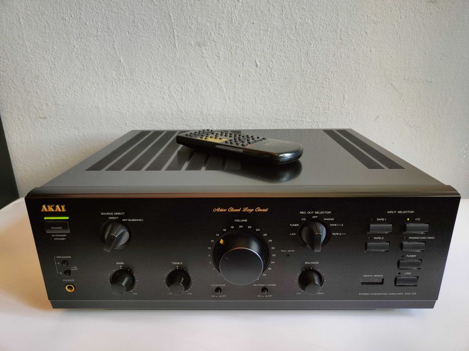 AKAI AM-39 B wzmacniacz stereo z pilotem