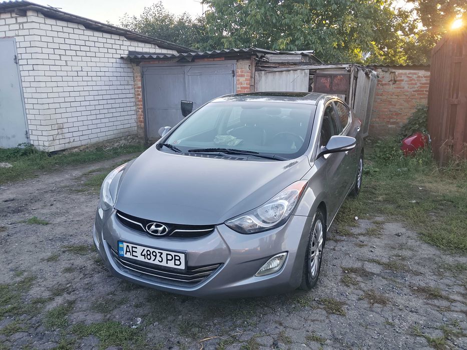 Автомобіль хундай елантра