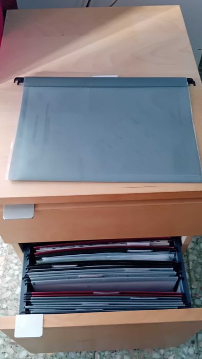 Móveis de escritório com rodízios