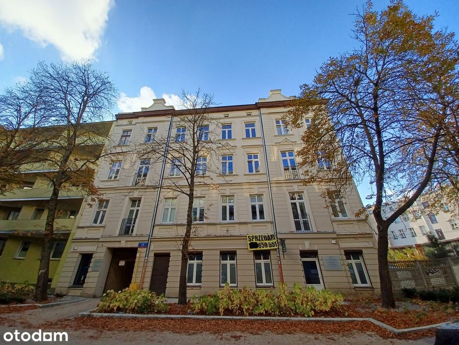 Przestronna kawalerka inwestycyjna przy UMed, parking
