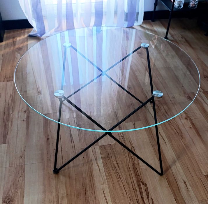 Używany stolik kawowy