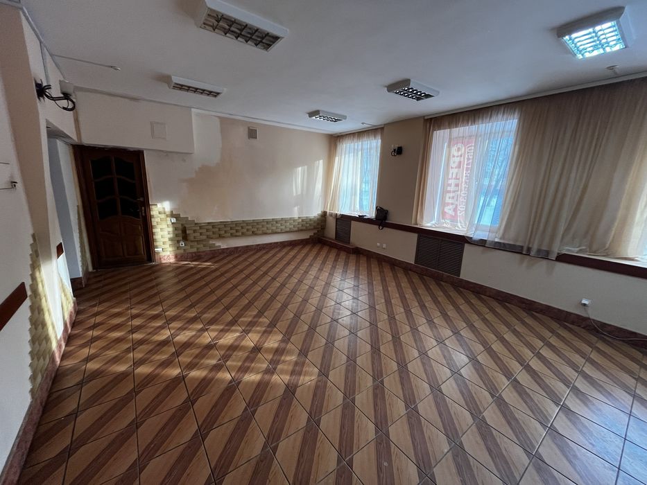 Оренда, продаж комерційного приміщення 270 кв.м.