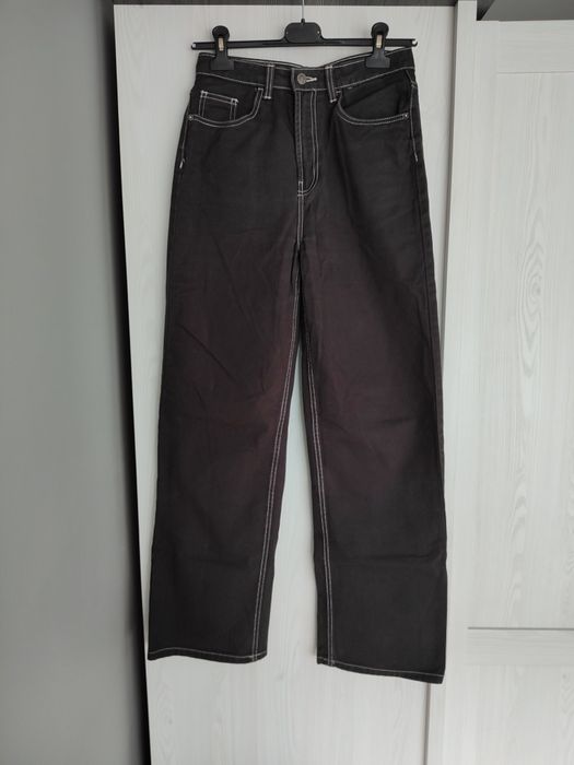 Spodnie czarne z szeroką nogawką