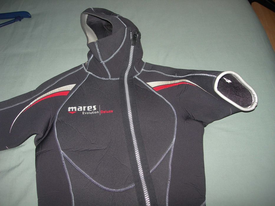 Fato neoprene de mergulho ou pesca submarina.