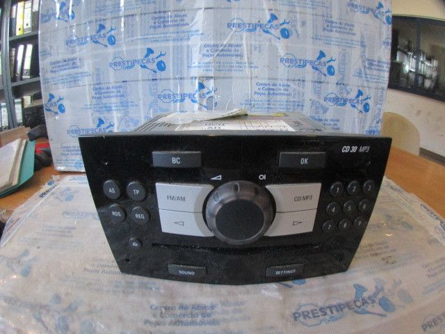 Rádio / auto-rádio OPEL Corsa D