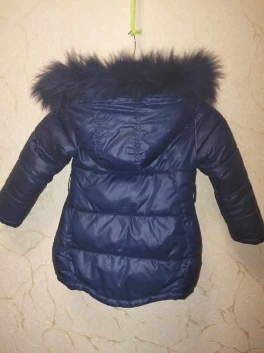 Курточка пуховик подовженого типу. 
Довжина 55
Рукав 40(відгорнутий)
П