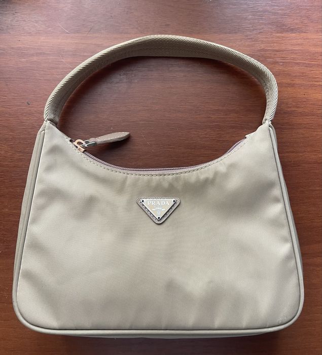 PRADA Re-Edition 2000 винтажная сумка из нейлона
