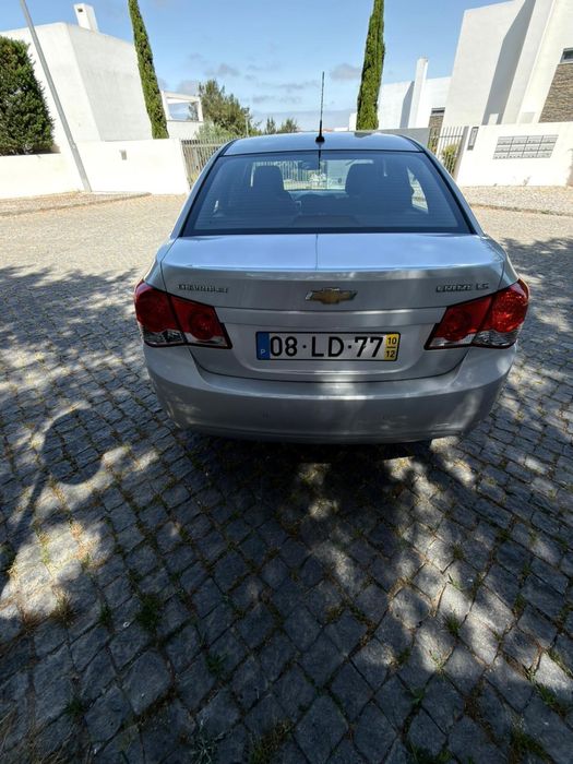Chevrolet Cruze 1.6  LS 2010