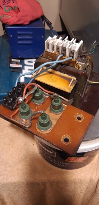 Zasilacz transformatorowy 7V