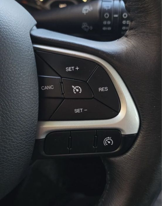 Jeep Renegade 2016 дизель 1.6 MultiJet FWD TOP