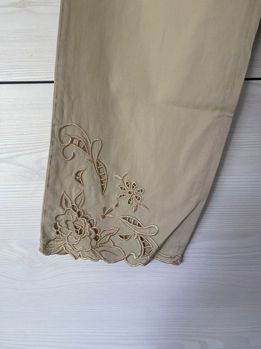 Damskie materiałowe spodnie krótsze proste nogawki wyższy stan