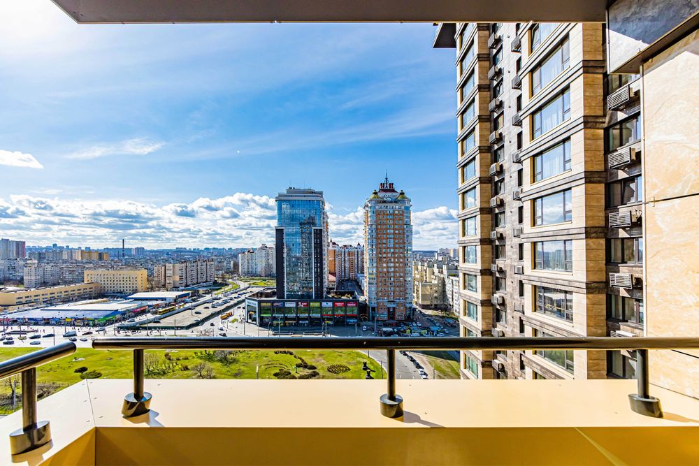 Квартира Подобово в ЖК Obolon Residences з Терасою на 27 поверсі