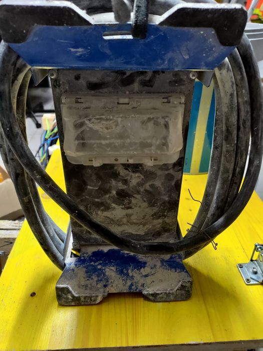 Pimenteiro semi novo.