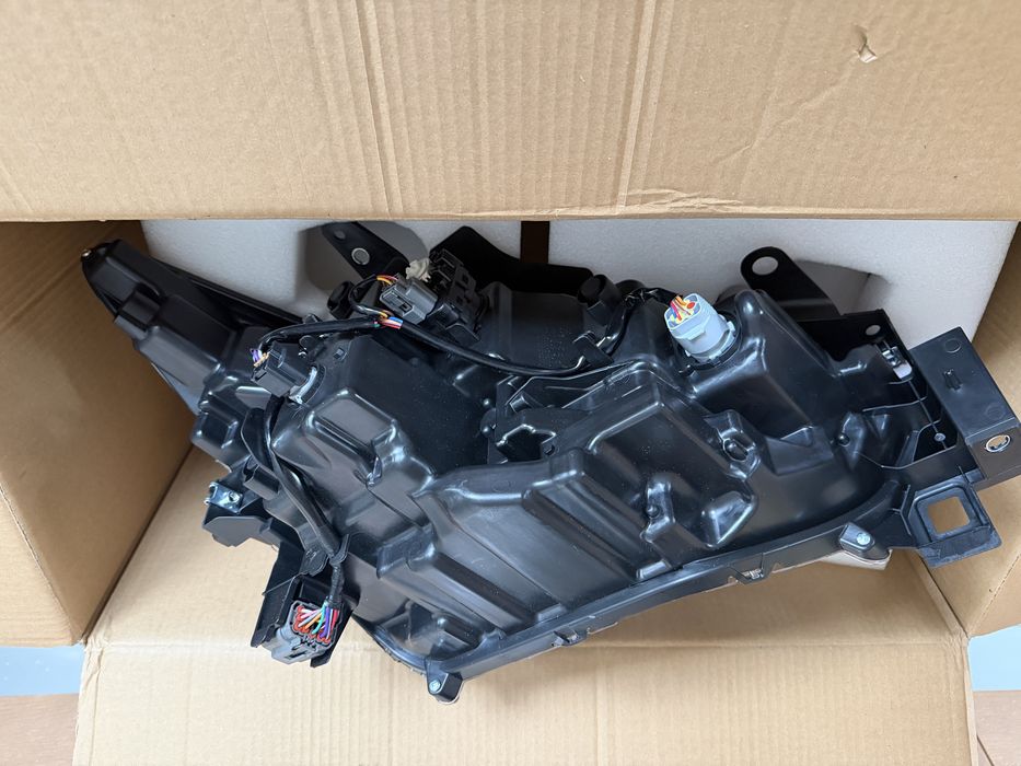 Передні фари на Mazda CX 5 2022-2025 KPF151030  KPF3-51040
