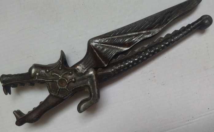 Оріхокол, Лускунчик, Дракон