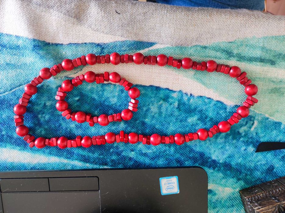 Komplet korale i bransoletka czerwone