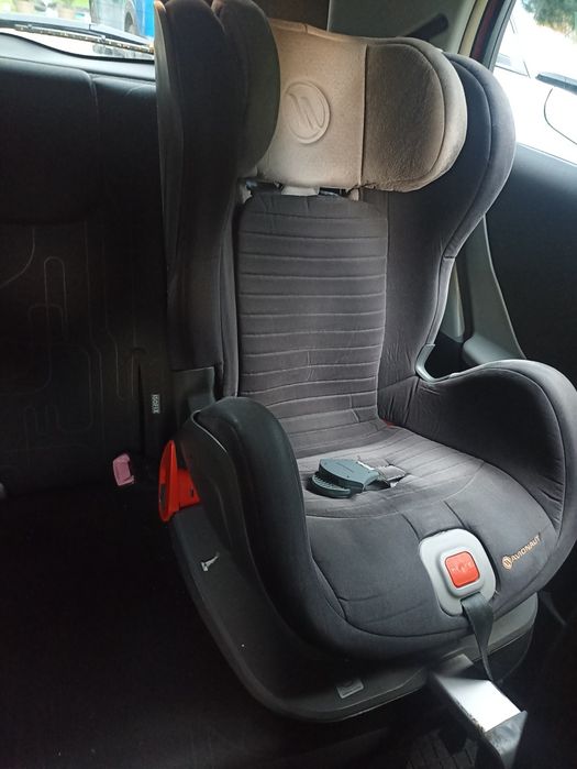 Sprzedam 2 foteliki samochodowe Avionaut Glider ISOFIX 9-25kg