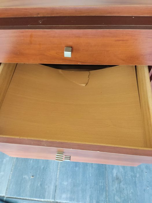 Aparador Madeira - Marrom com gavetas e 2 portas