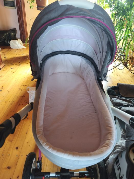 Wózek 2 w 1 gondola i spacerówka