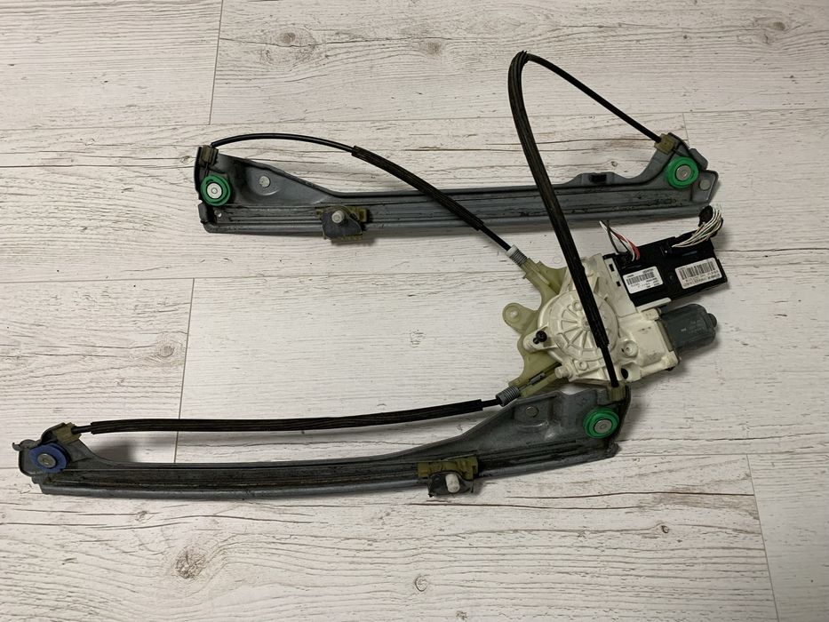 Mechanizm podnośnik szyby silniczek prawy przód laguna III