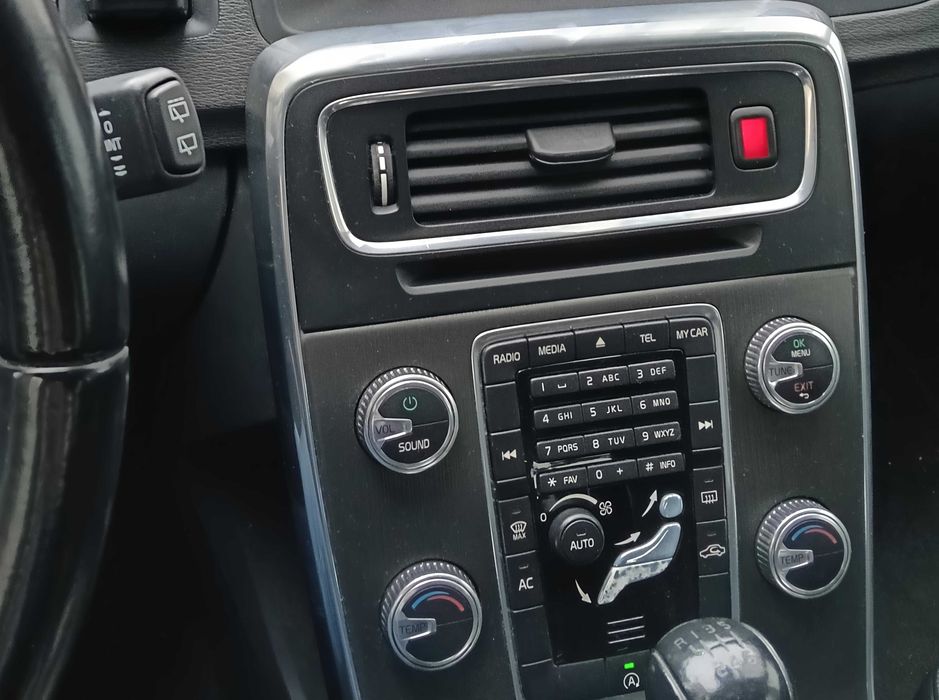 Volvo V60 D2 - nacional - diesel - 2015