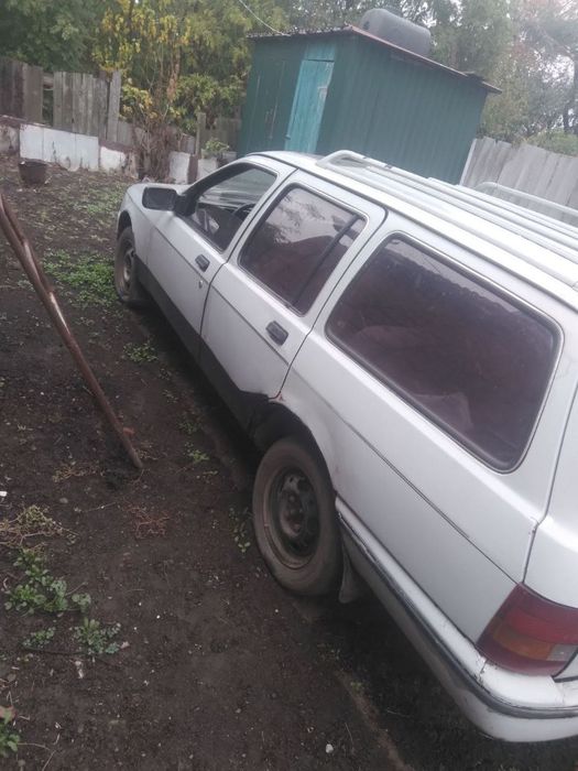 Ford Sierra в продажі
