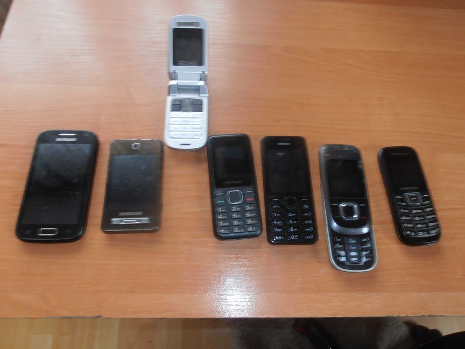 Stary telefon komórkowy