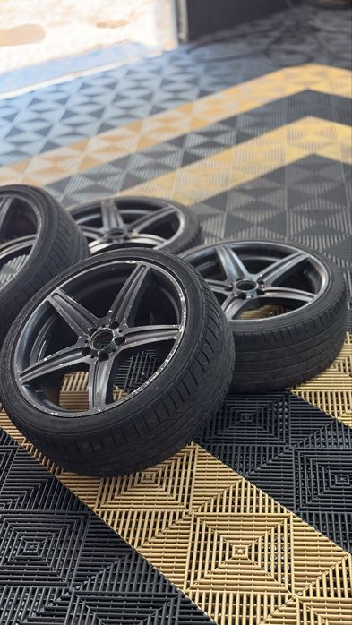 Vende-se Jantes R17 furação 5x100