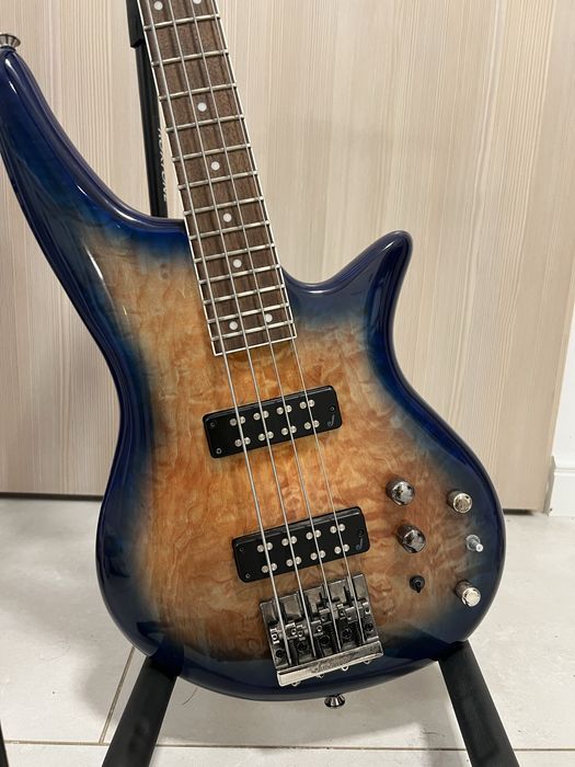 Gitara basowa Jackson JS3Q + pokrowiec
