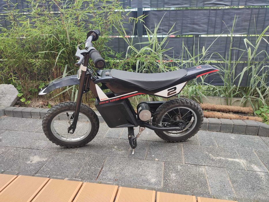 Motorek elektryczny RAZOR MX125 Dirt czarny