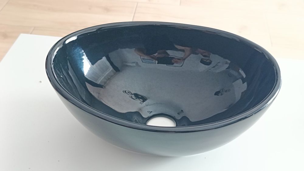 Umywalka mała czarna